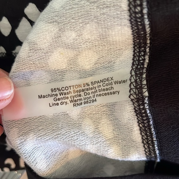 Onque Casuals. Size XL. Like new - Picture 4 of 4